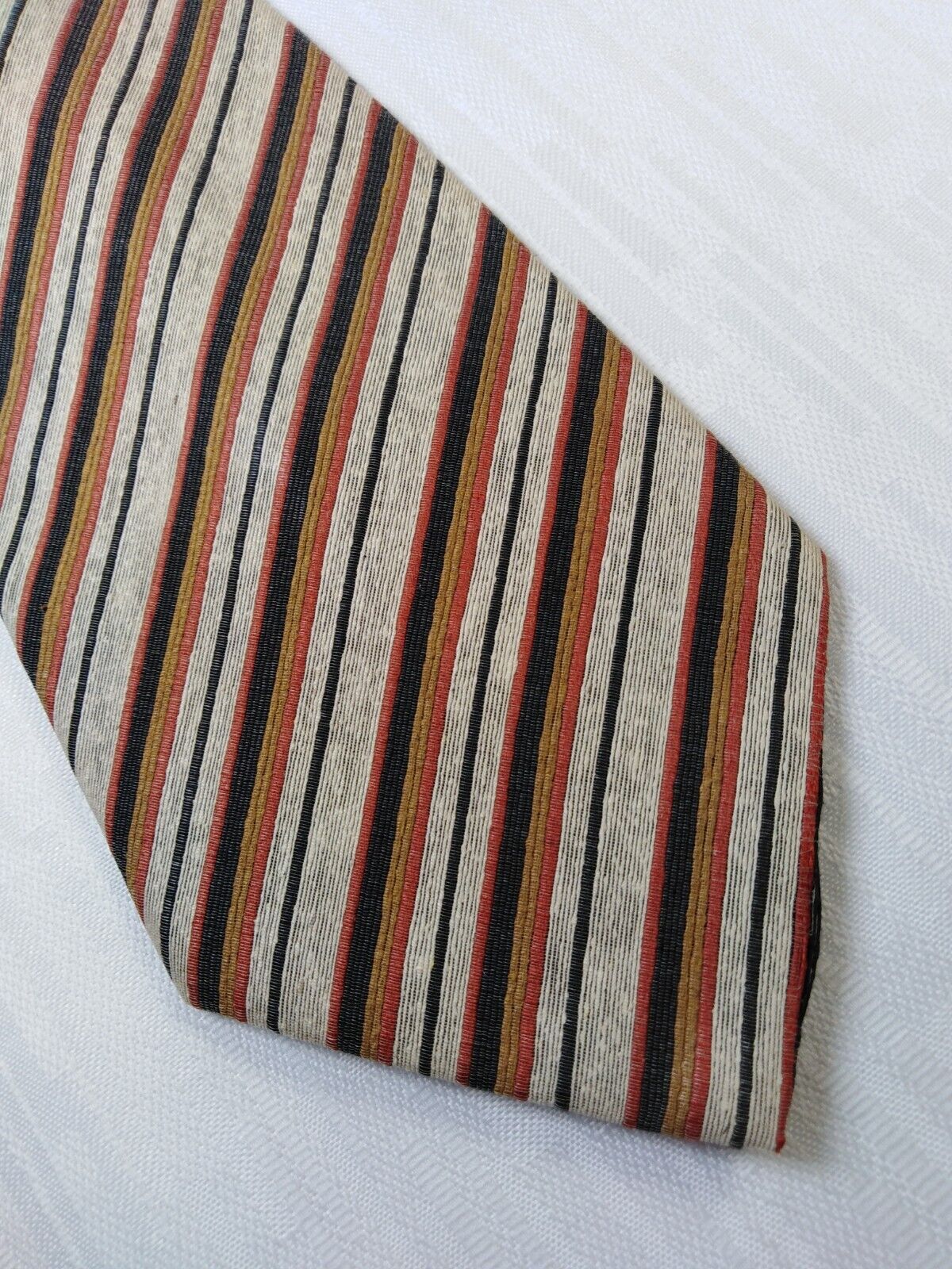 HUBERT MILANO 100%  SILK TIE SETA CRAVATTA NECKTIE MADE IN ITALY CLASSIC