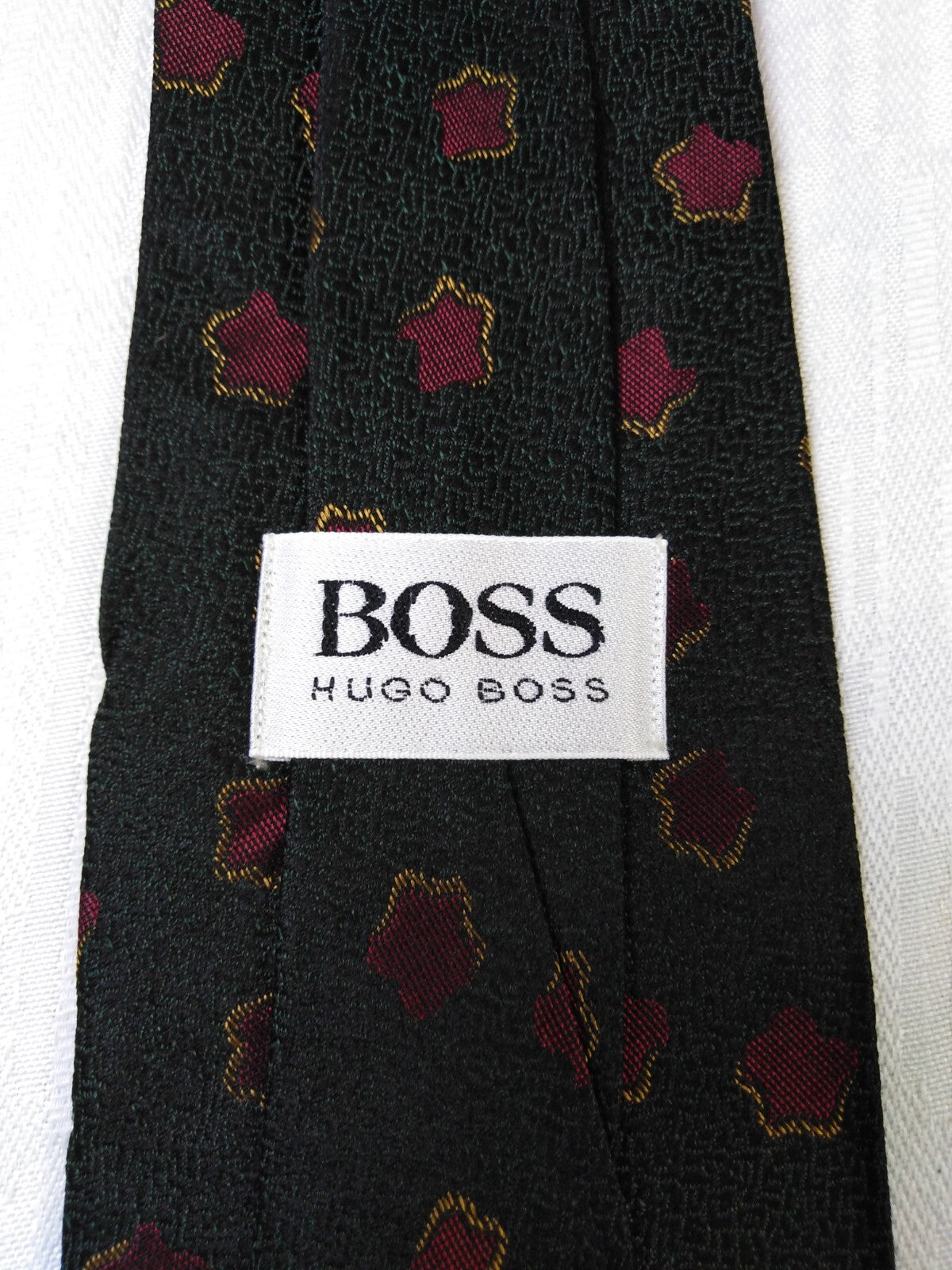 HUGO BOSS 100%  SILK TIE SETA CRAVATTA NECKTIE MADE IN ITALY