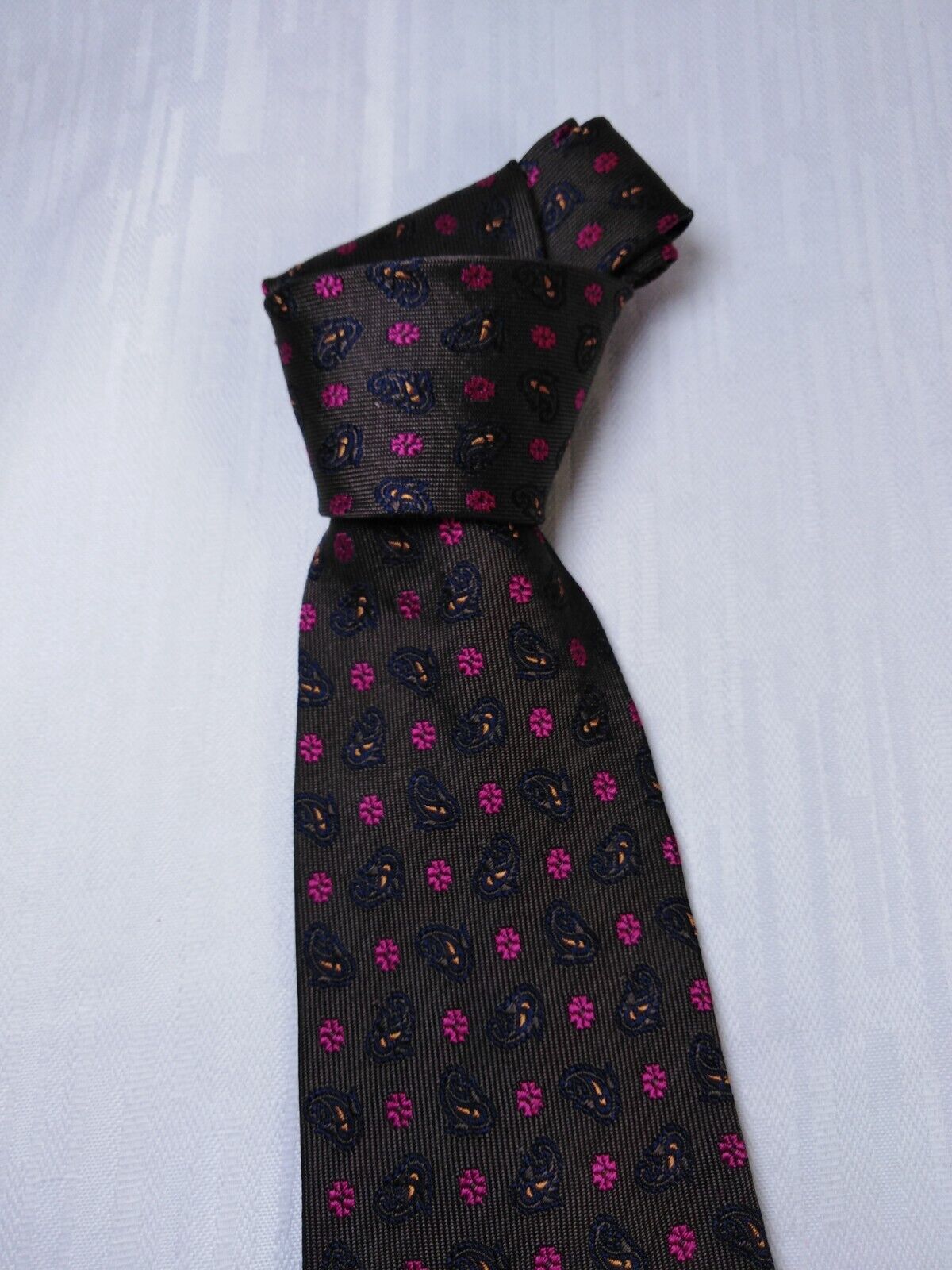 YVES SAINT LAURENT YSL 100% SETA SILK TIE CRAVATTA NECKTIE ITALY VINTAGE CLASSIC