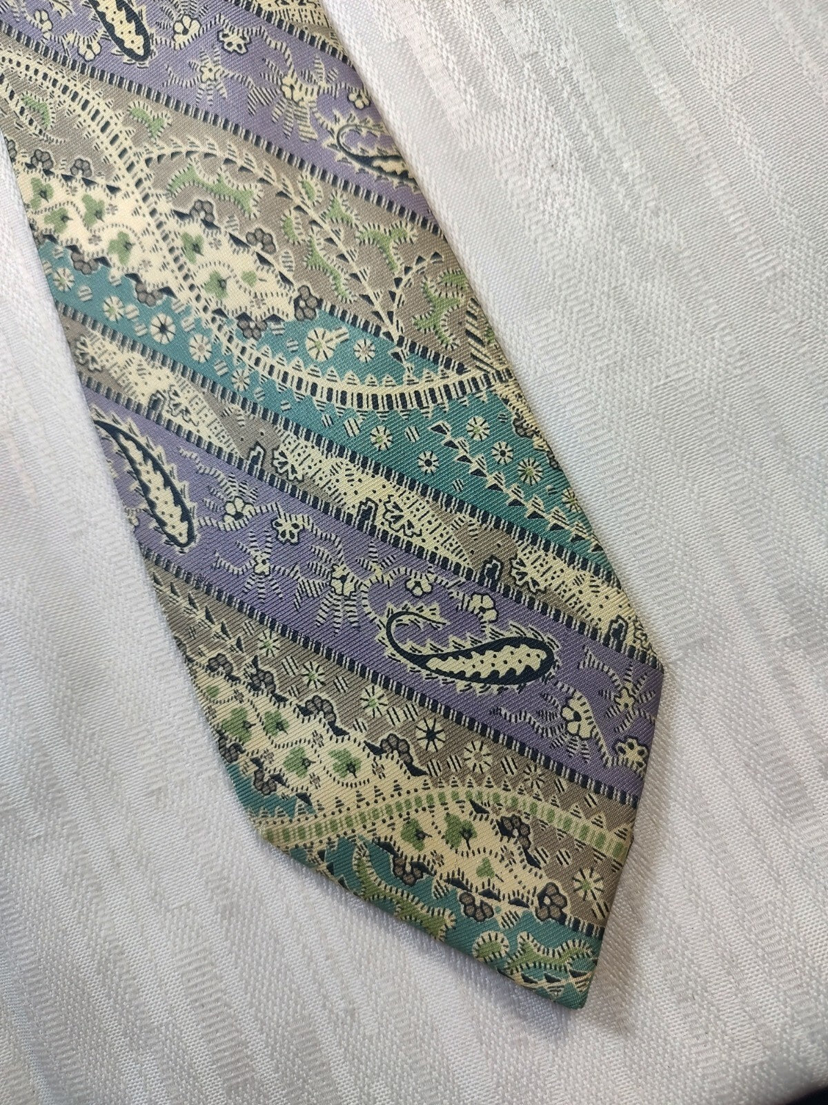 GUY LAROCHE 100% SILK TIE SETA CRAVATTA NECKTIE MADE IN ITALY CLASSIC