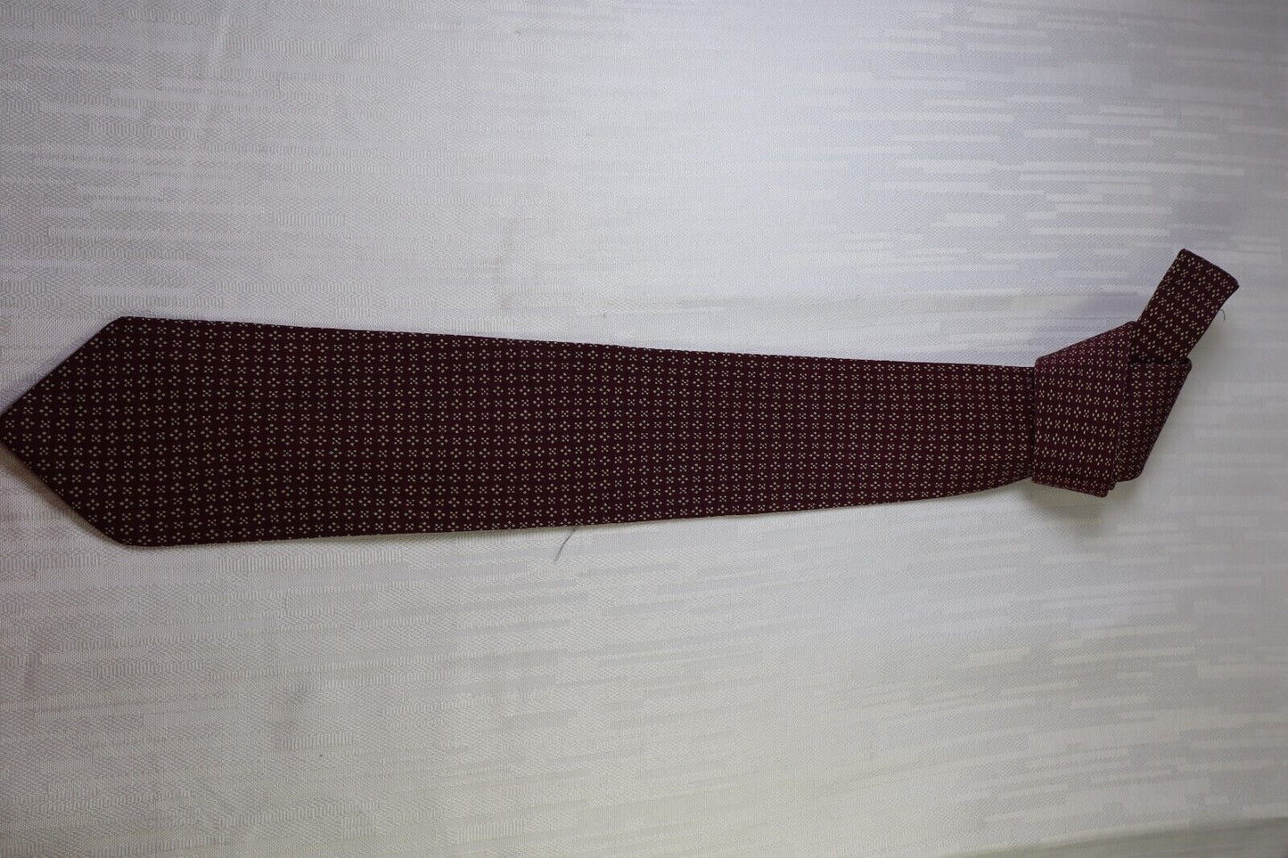 HUBERT MILANO 100%  SILK TIE SETA CRAVATTA NECKTIE MADE IN ITALY CLASSIC