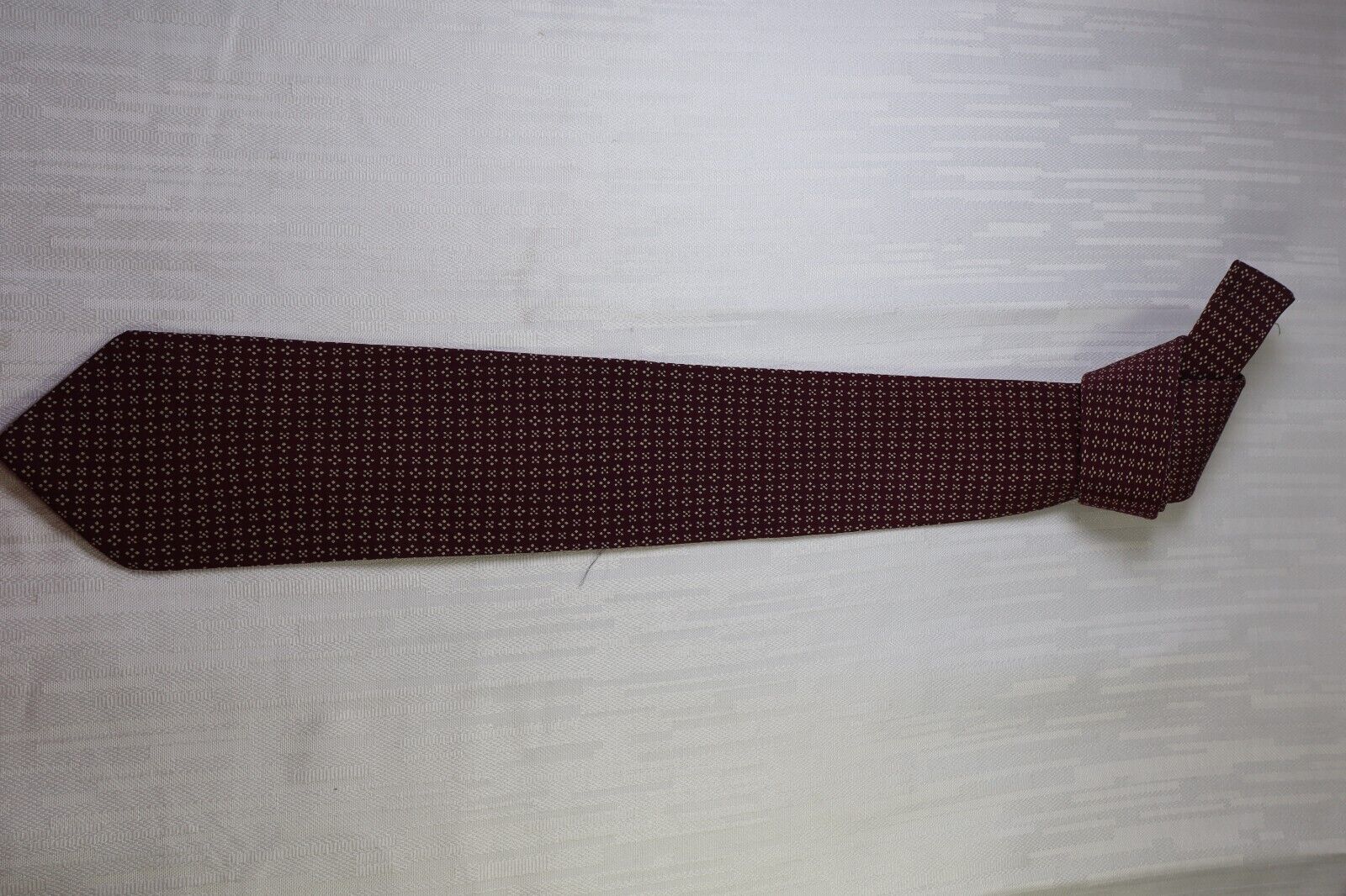 HUBERT MILANO 100%  SILK TIE SETA CRAVATTA NECKTIE MADE IN ITALY CLASSIC