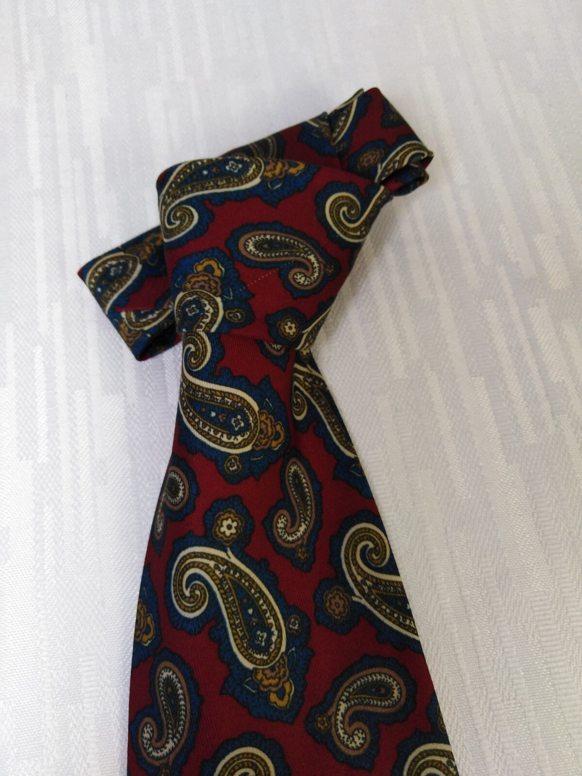 NINO SALZANO 100% SETA SILK TIE CRAVATTA NECKTIE ITALY VINTAGE CLASSIC