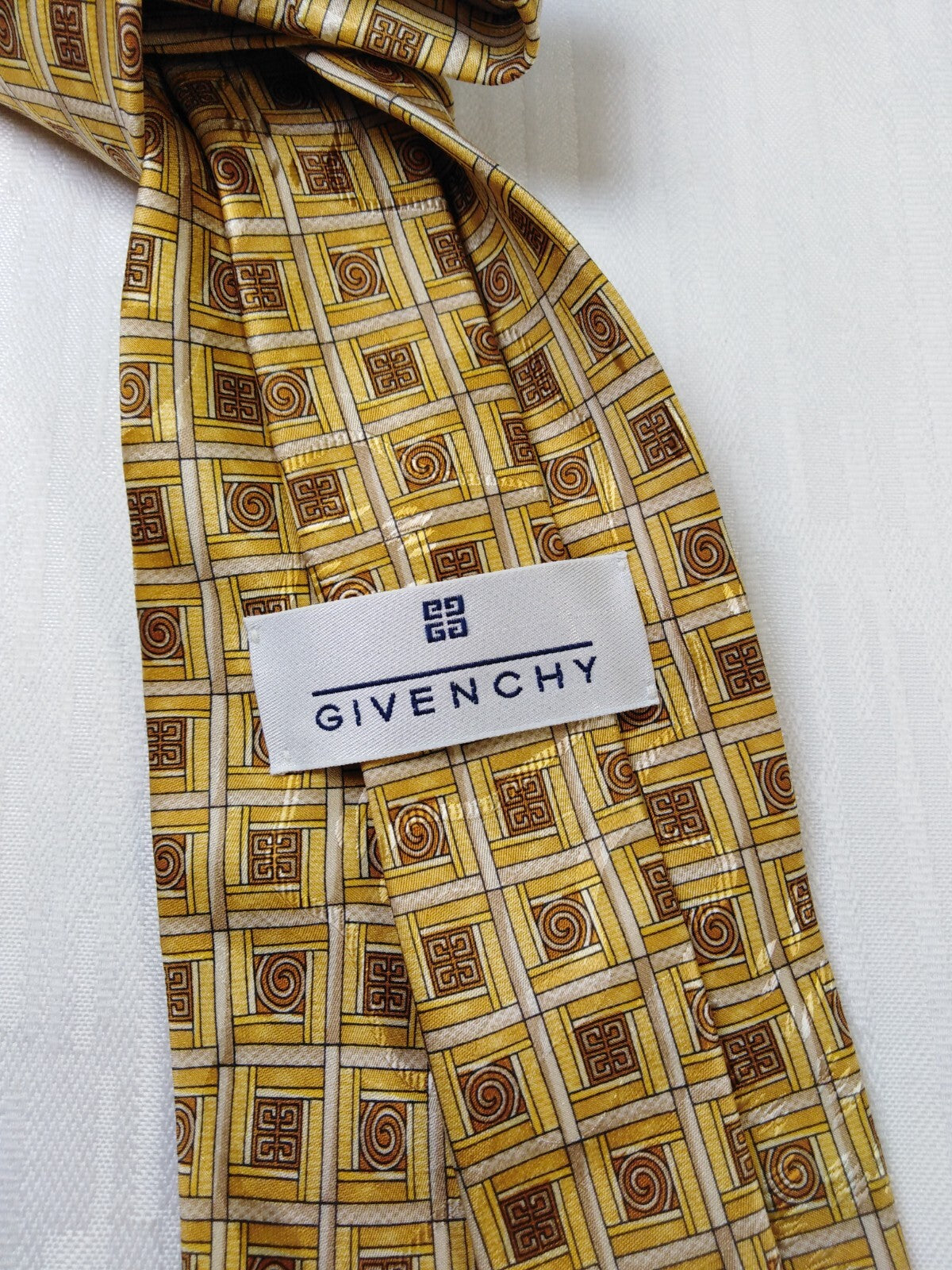 GIVENCHY 100% SILK TIE SETA CRAVATTA NECKTIE MADE IN ITALY CLASSIC
