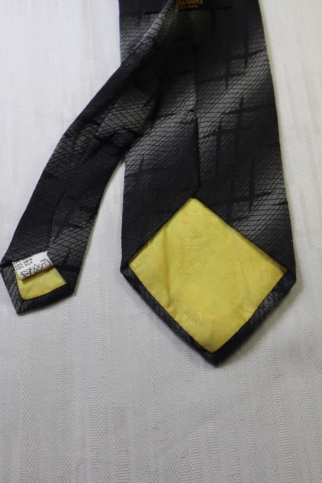 HUBERT MILANO LANA  SILK TIE SETA CRAVATTA NECKTIE MADE IN ITALY CLASSIC